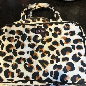 SOHO TRAVEL BAG SET 4PC 2 black, 2 leopard S-M-L-XL xl has handles and zips!